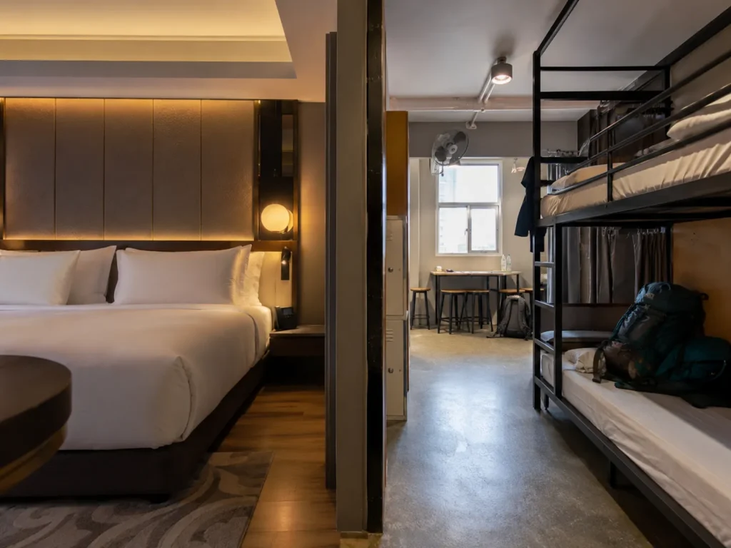 Czym się r&oacute;żni hotel od hostelu?